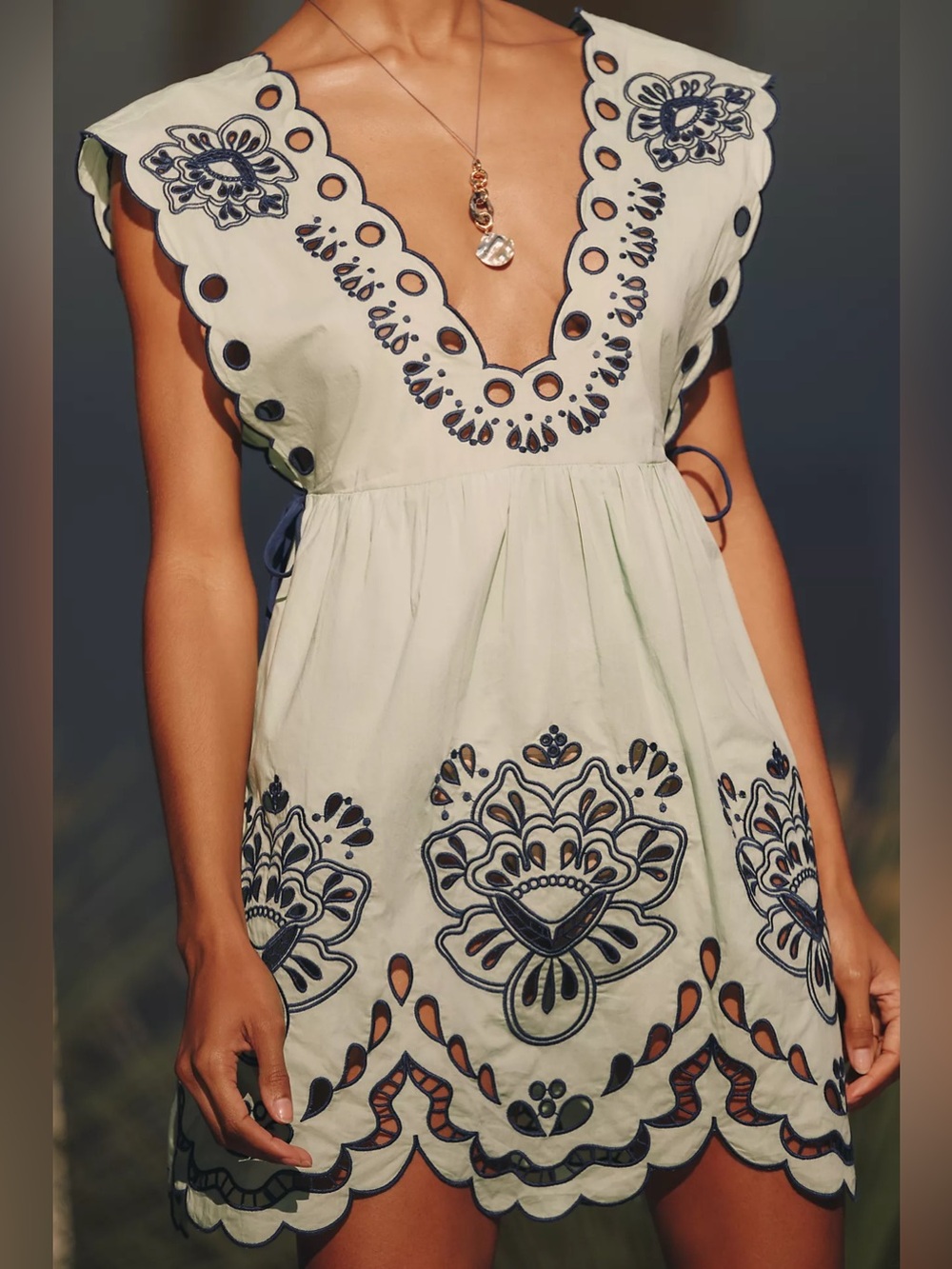 FARM RIO TROPI FADED GREEN EMBROIDERY COVERUP